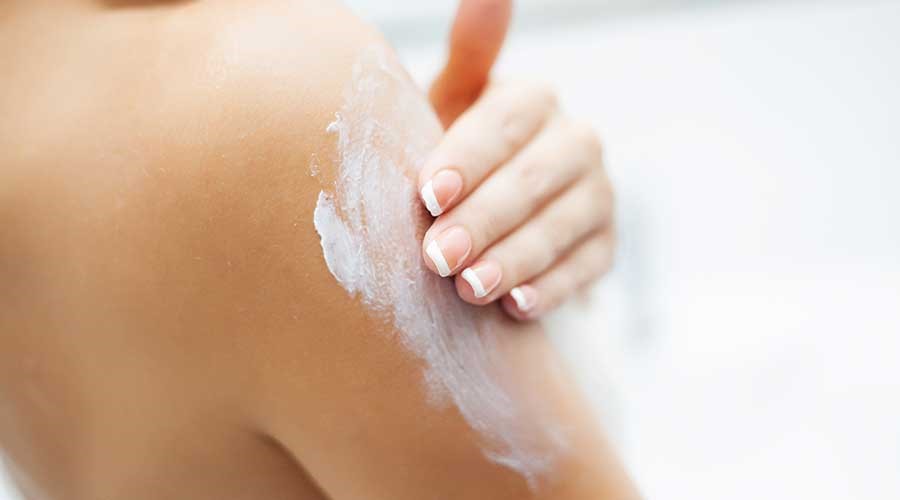 Mọi làn da đều cần sử dụng kem chống nắng để bảo vệ da trước tia UV